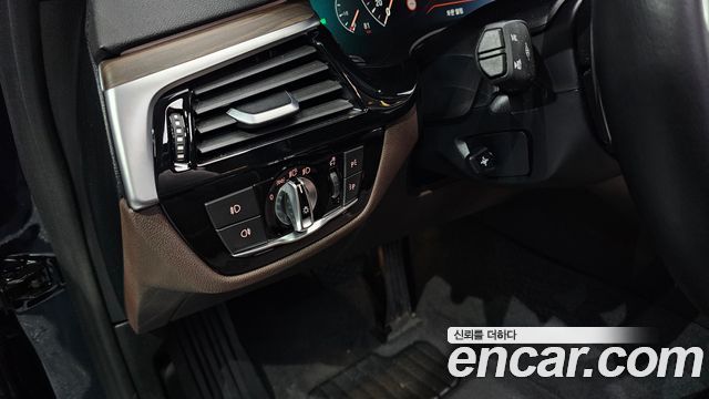 BMW 5-Series 530i Luxury Plus
