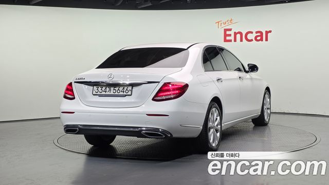 Mercedes-Benz E-Class E220d Exclusive