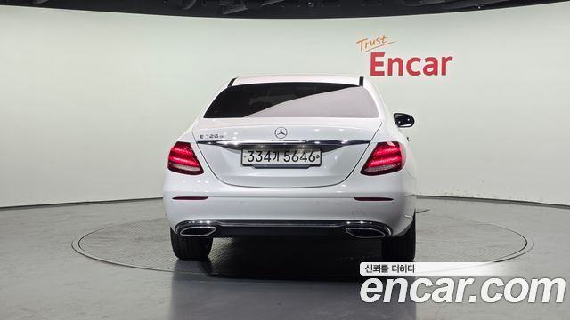 Mercedes-Benz E-Class E220d Exclusive
