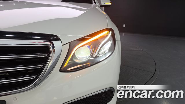 Mercedes-Benz E-Class E220d Exclusive