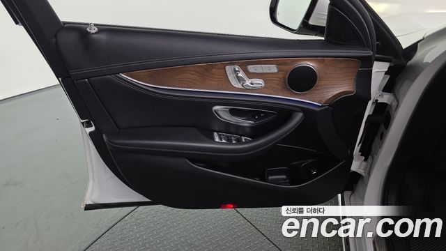 Mercedes-Benz E-Class E220d Exclusive
