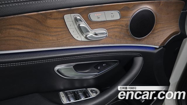 Mercedes-Benz E-Class E220d Exclusive