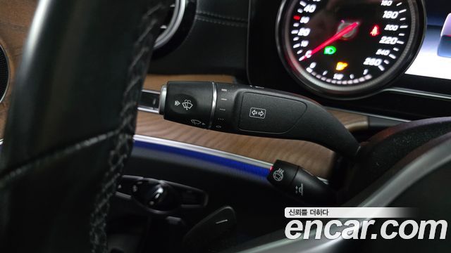 Mercedes-Benz E-Class E220d Exclusive
