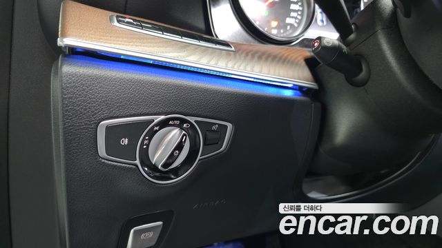 Mercedes-Benz E-Class E220d Exclusive