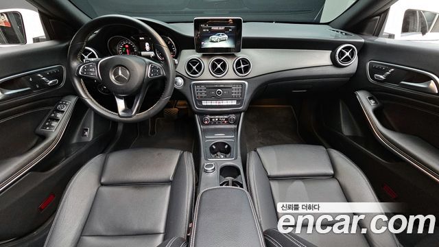 Mercedes-Benz CLA-Class CLA250 4MATIC