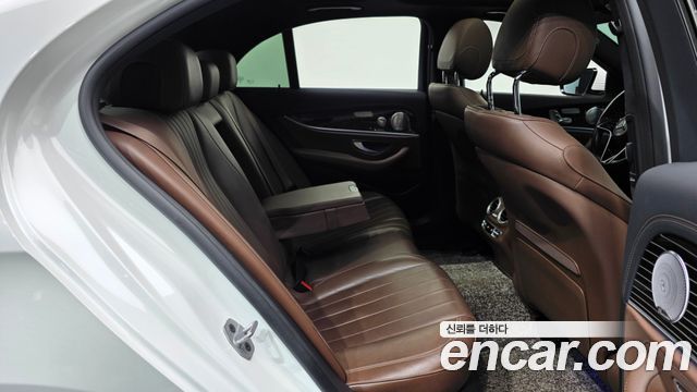 Mercedes-Benz E-Class E450 4MATIC Exclusive