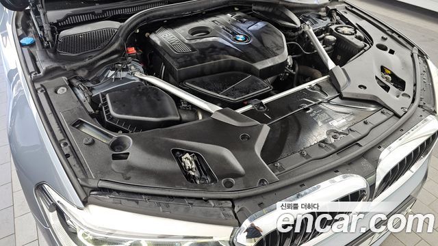 BMW 5-Series 530i xDrive M Sport Package Plus