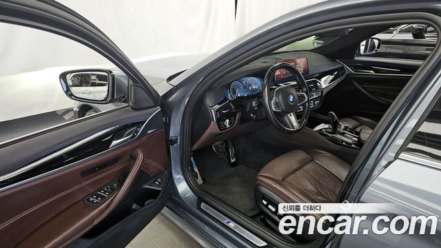 BMW 5-Series 530i xDrive M Sport Package Plus
