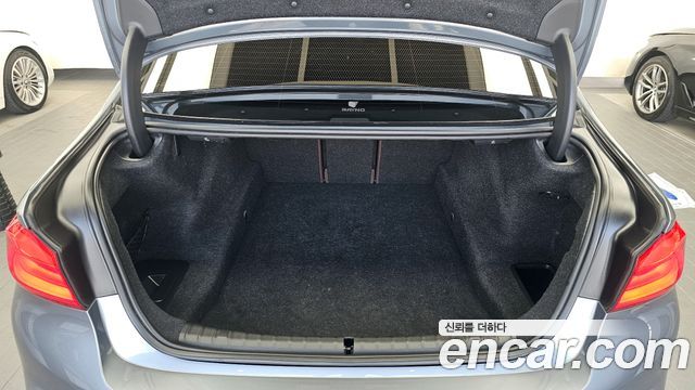 BMW 5-Series 530i xDrive M Sport Package Plus