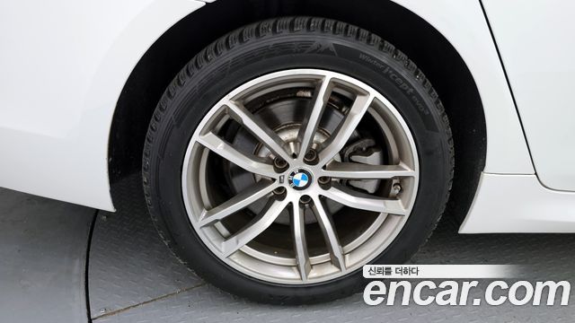 BMW 5-Series 520d M Sport package