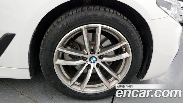 BMW 5-Series 520d M Sport package