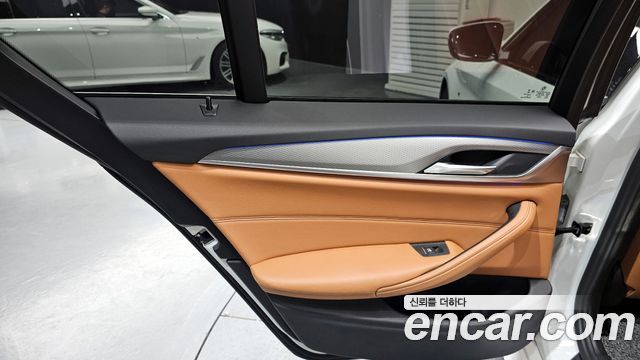 BMW 5-Series 520d M Sport package