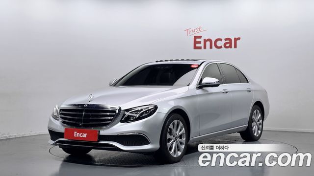 Mercedes-Benz E-Class E300 4MATIC Exclusive
