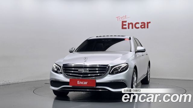 Mercedes-Benz E-Class E300 4MATIC Exclusive