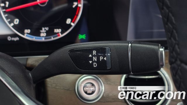 Mercedes-Benz E-Class E300 4MATIC Exclusive