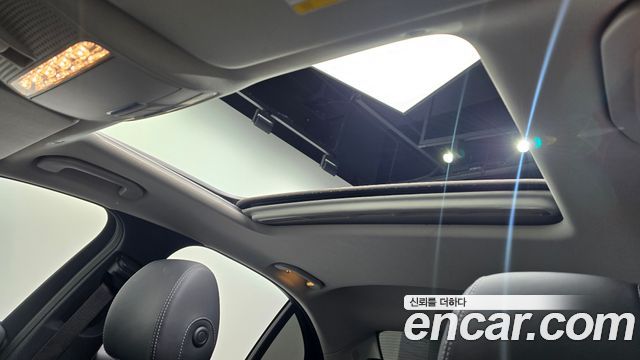 Mercedes-Benz E-Class E300 4MATIC Exclusive