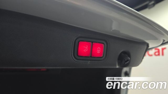 Mercedes-Benz E-Class E300 4MATIC Exclusive