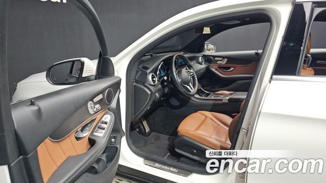 Mercedes-Benz GLC-Class GCL300 4MATIC Coupe