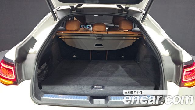 Mercedes-Benz GLC-Class GCL300 4MATIC Coupe