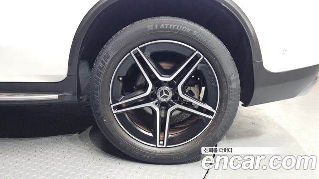 Mercedes-Benz GLC-Class GCL300 4MATIC Coupe