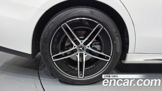 Mercedes-Benz E-Class E200 AMG Line
