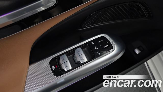 Mercedes-Benz E-Class E200 AMG Line