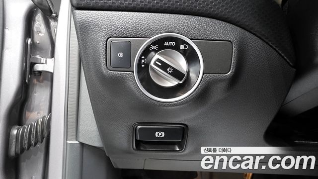 Mercedes-Benz A-Class A200