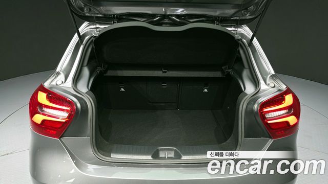 Mercedes-Benz A-Class A200