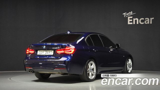 BMW 3-Series 330i M Sport Shadow