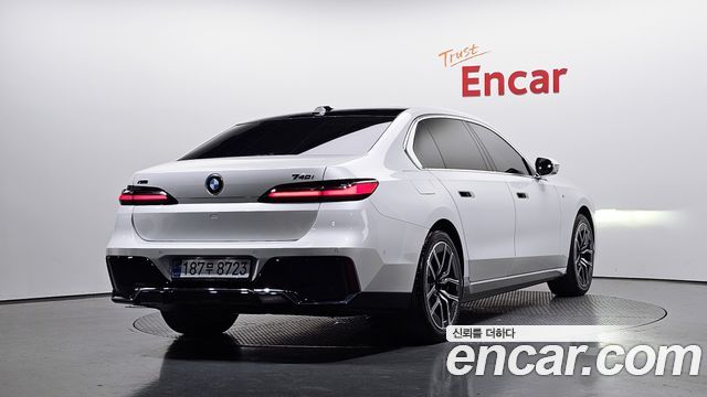 BMW 7-Series 740i xDrive M Sport