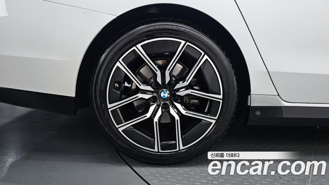 BMW 7-Series 740i xDrive M Sport