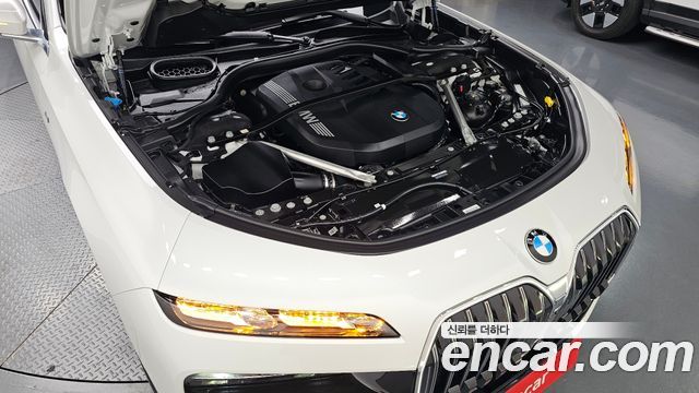 BMW 7-Series 740i xDrive M Sport