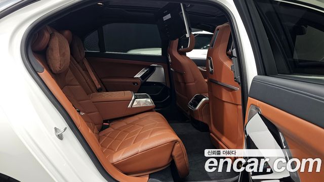 BMW 7-Series 740i xDrive M Sport