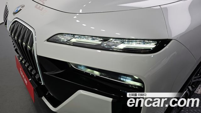 BMW 7-Series 740i xDrive M Sport
