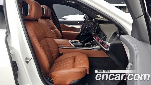 BMW 7-Series 740i xDrive M Sport