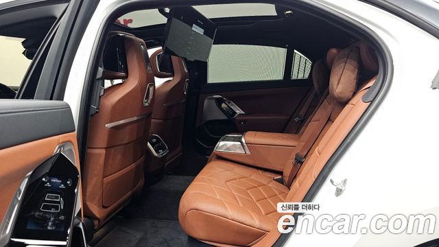 BMW 7-Series 740i xDrive M Sport