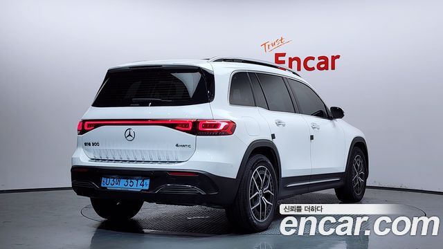 Mercedes-Benz EQB EQB300 4MATIC AMG Line