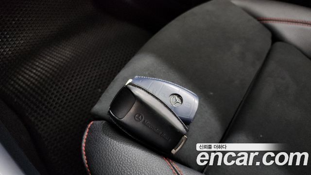 Mercedes-Benz EQB EQB300 4MATIC AMG Line
