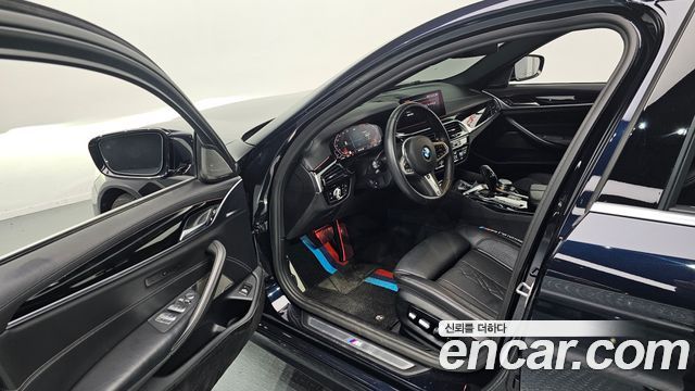 BMW 5-Series 530i M Sport Package Plus