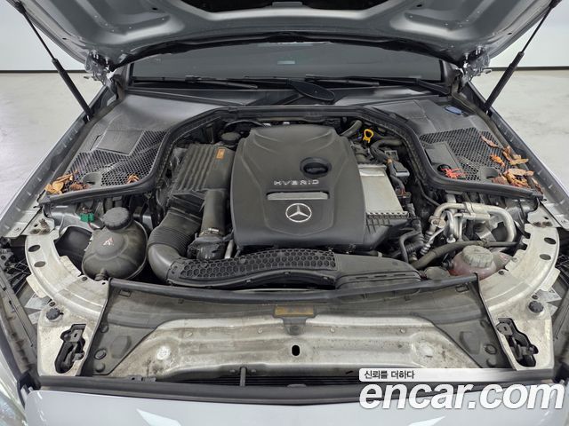 Mercedes-Benz C-Class C300e 4MATIC AMG Line