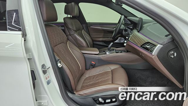 BMW 5-Series 523d M Sport