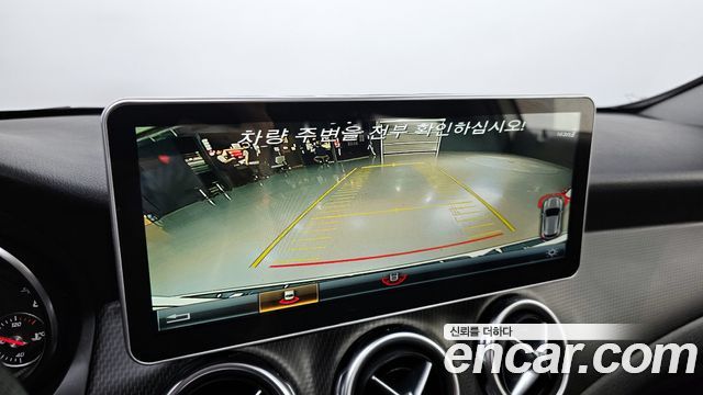 Mercedes-Benz GLA-Class GLA220