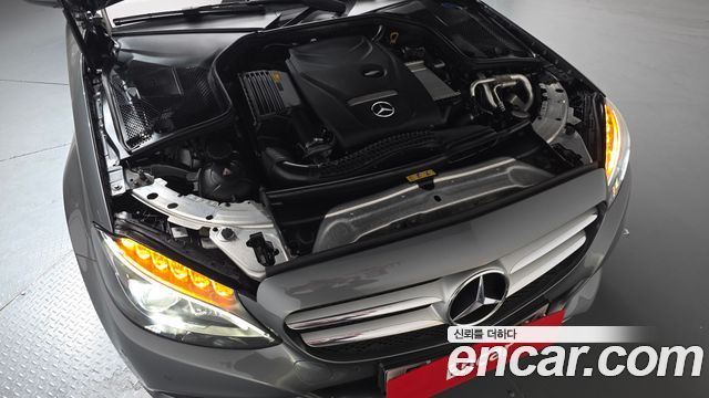 Mercedes-Benz C-Class C200 Avantgarde
