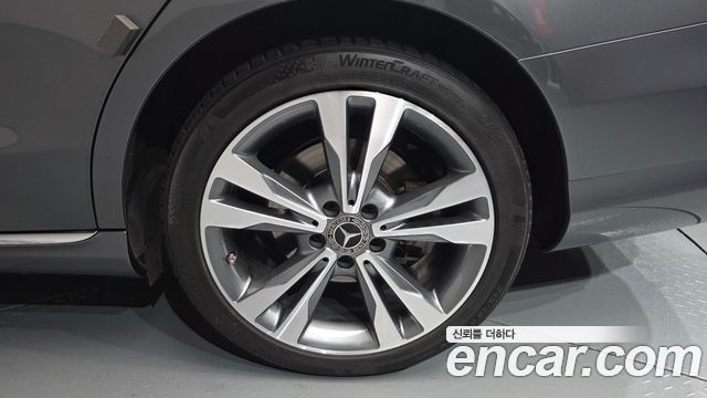 Mercedes-Benz C-Class C200 Avantgarde