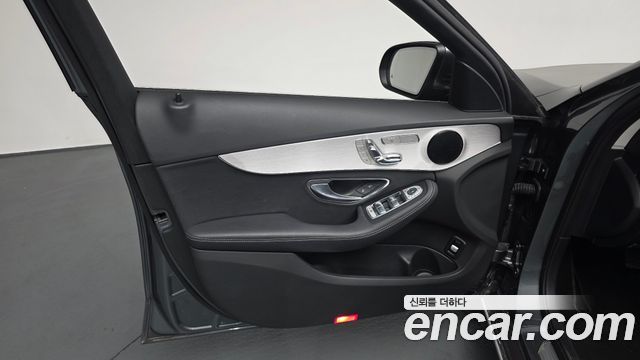Mercedes-Benz C-Class C200 Avantgarde