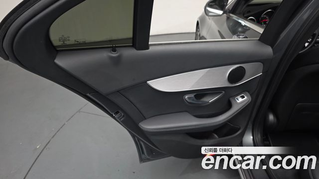 Mercedes-Benz C-Class C200 Avantgarde