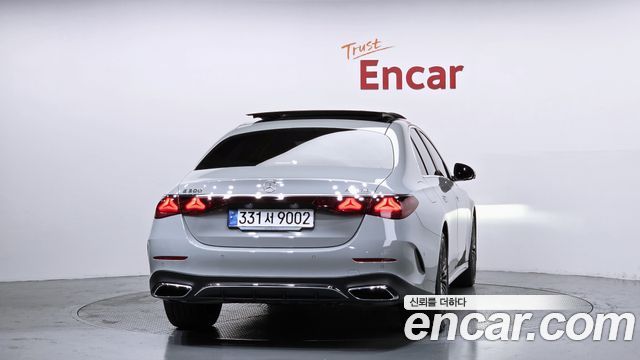 Mercedes-Benz E-Class E300 4MATIC AMG Line Premiere Special
