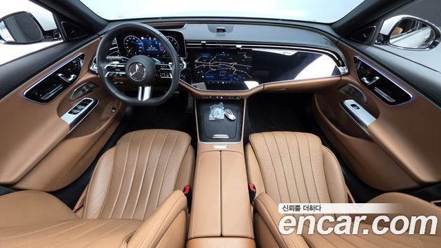 Mercedes-Benz E-Class E300 4MATIC AMG Line Premiere Special