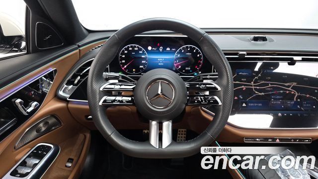 Mercedes-Benz E-Class E300 4MATIC AMG Line Premiere Special