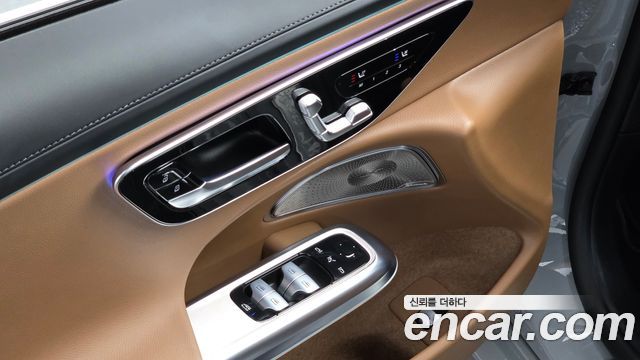 Mercedes-Benz E-Class E300 4MATIC AMG Line Premiere Special